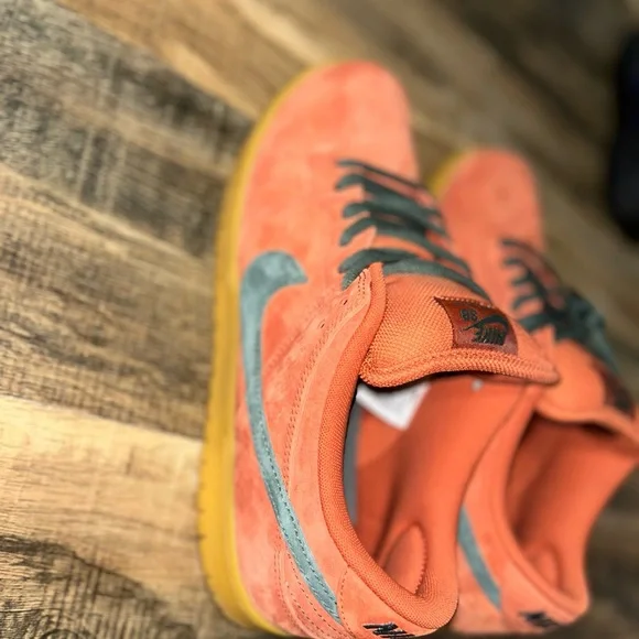 Nike Orange and Green dunk sb’s